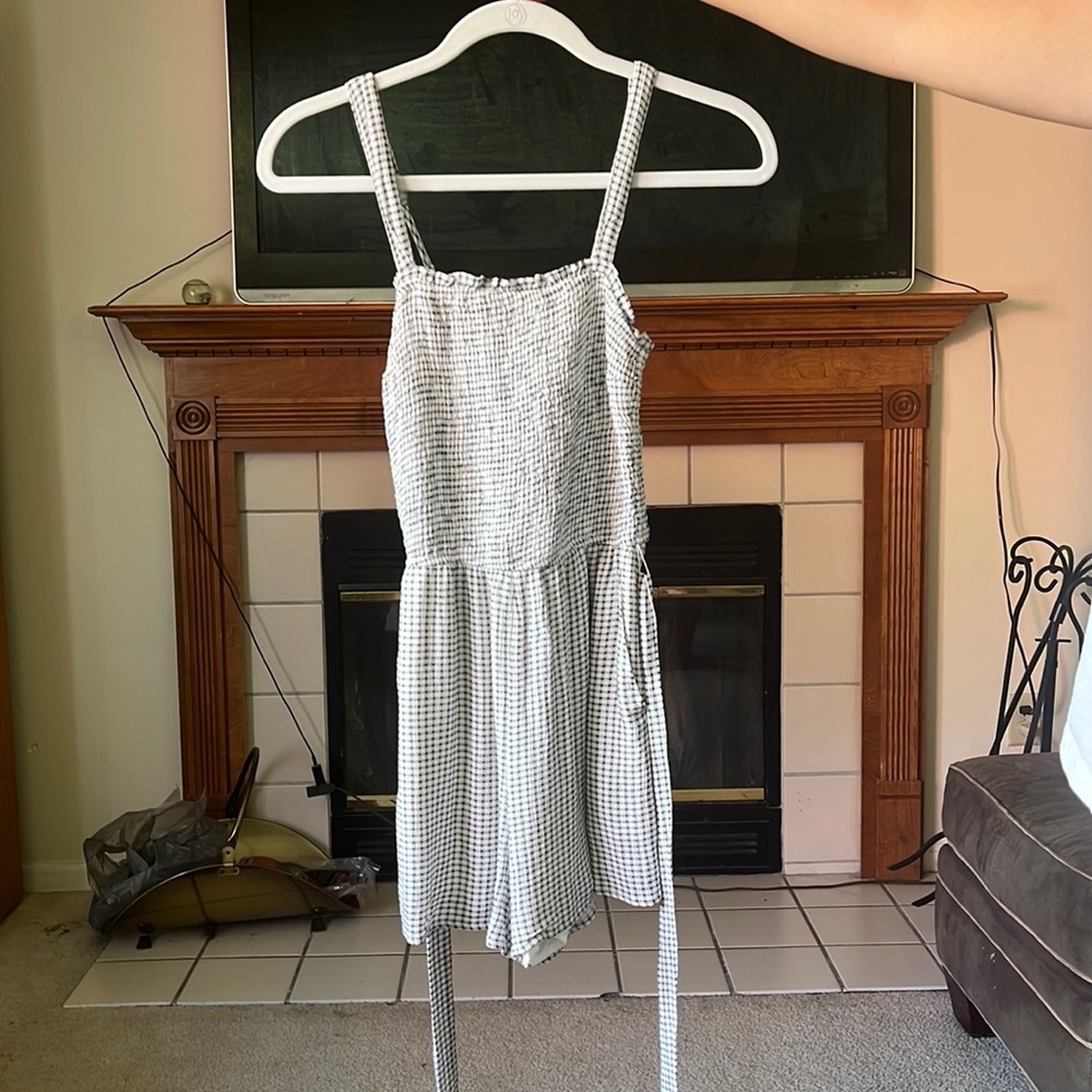 Brand new Abercrombie and Fitch women’s romper size small